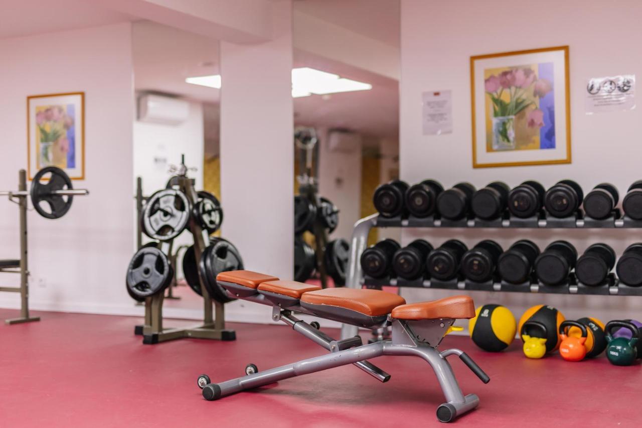 Grand Muthu Oura View Beach Club Албуфейра Екстериор снимка A typical gym