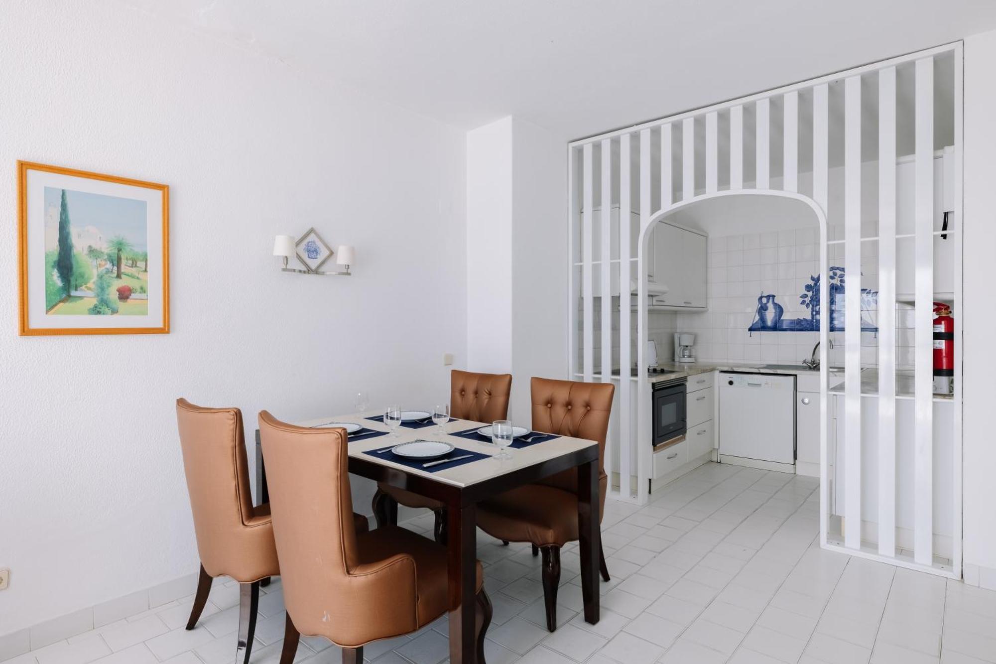 Grand Muthu Oura View Beach Club Албуфейра Екстериор снимка A dining room